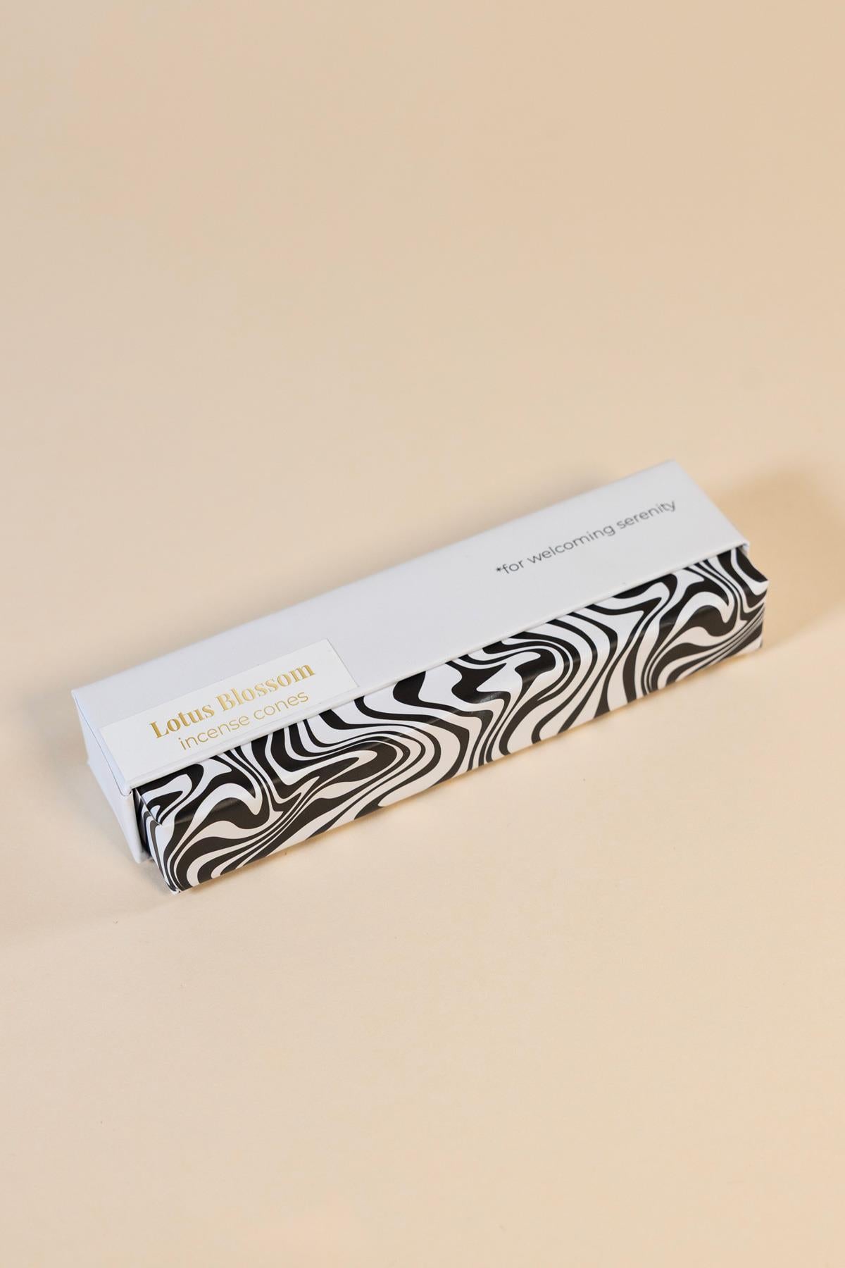 Lotus Blossom Konik Tütsü ikinci görsel - Chappal